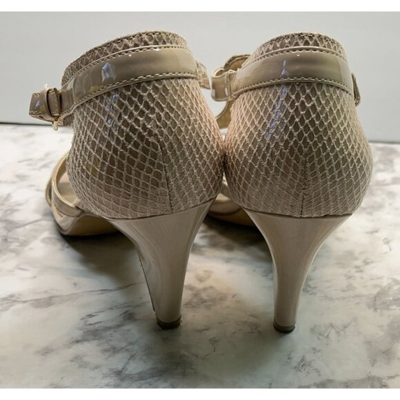 Bandolino Sandals Womens Size 7.5 M Open-Toe Heeled Faux Snake Skin Accent - Picture 2 of 13